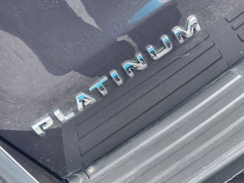 Used 2024 Ford Expedition Platinum image 9