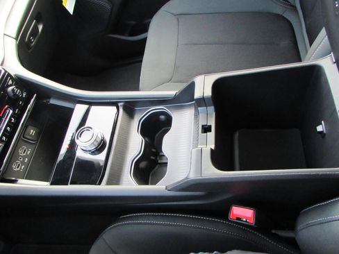 New 2025 Jeep Grand Cherokee Laredo image 21