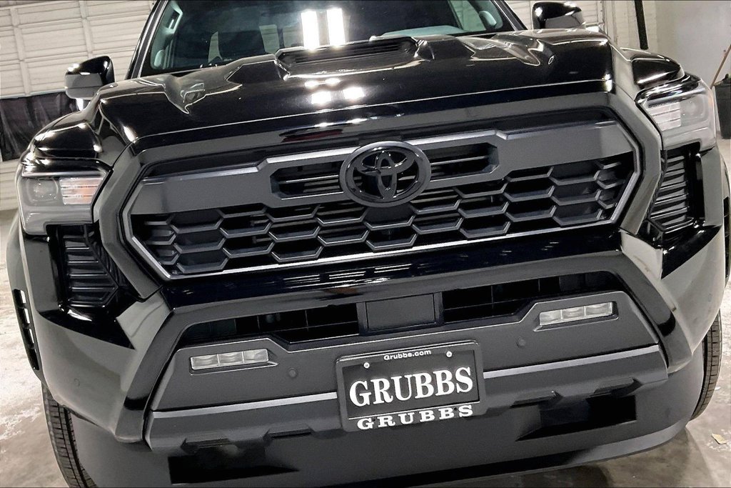 Used 2024 Toyota Tacoma TRD Sport w/ TRD Sport Upgrade Package RWD image 35
