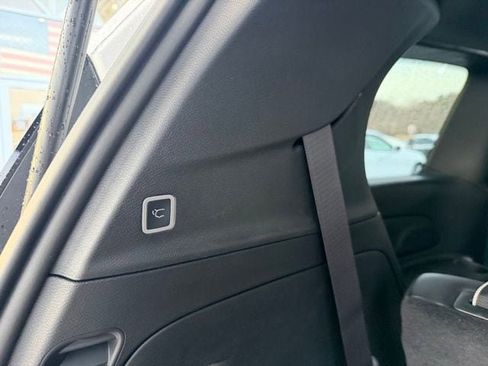 New 2026 Chrysler Pacifica Select image 16
