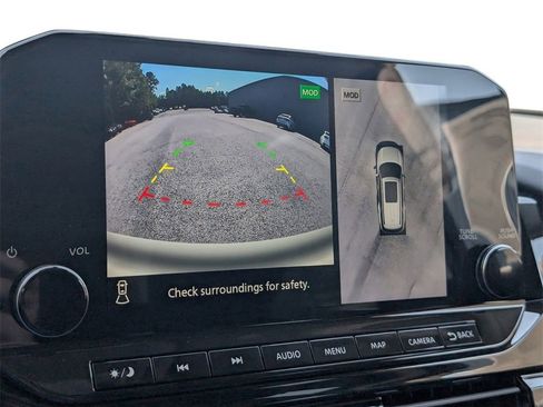 New 2025 Nissan Pathfinder Platinum image 21