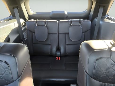 Used 2025 Ford Explorer Platinum w/ LUX Leather Package image 27