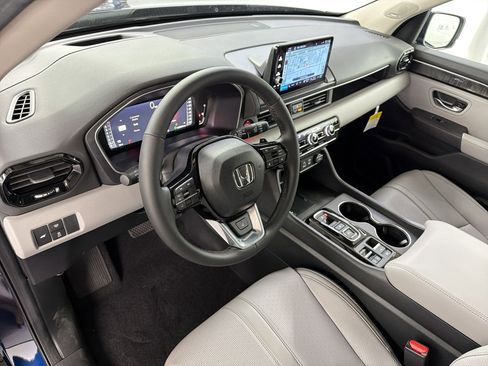 New 2025 Honda Pilot Elite image 4