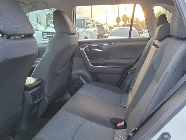 Used 2024 Toyota RAV4 XLE FWD image 8