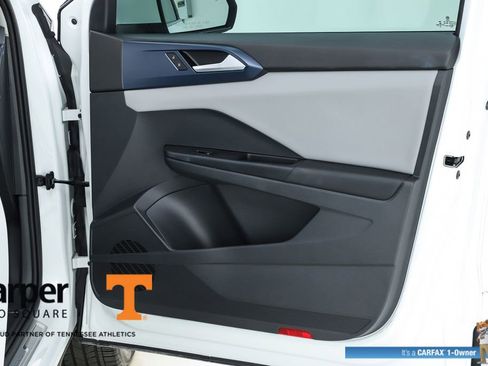 Used 2023 Volkswagen Taos SE w/ Black Wheel Package FWD image 68