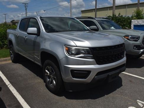 Used 2019 Chevrolet Colorado LT RWD image 3