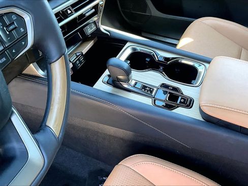 Used 2025 Lexus RX 350 Premium w/ Convenience Package image 17