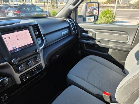 Used 2024 RAM 2500 Big Horn w/ Bed Utility Group image 33