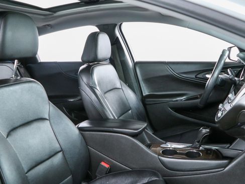Used 2016 Chevrolet Malibu Premier FWD image 28