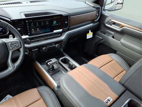 New 2026 Chevrolet Silverado 1500 High Country AWD/4WD image 11