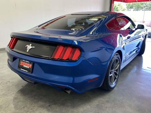 Used 2017 Ford Mustang Coupe image 3