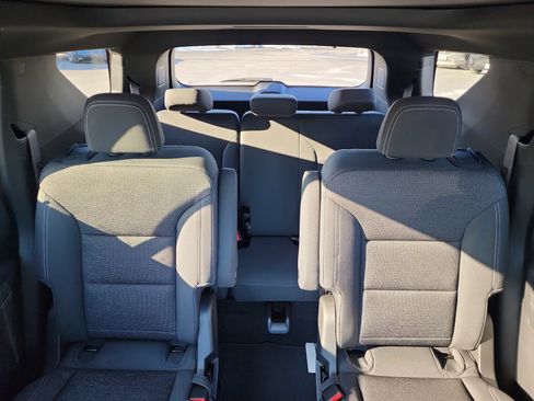 New 2026 Chevrolet Traverse LT w/ Sun and Wheel Package image 23