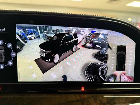 Used 2021 Cadillac Escalade ESV Sport Platinum image 19