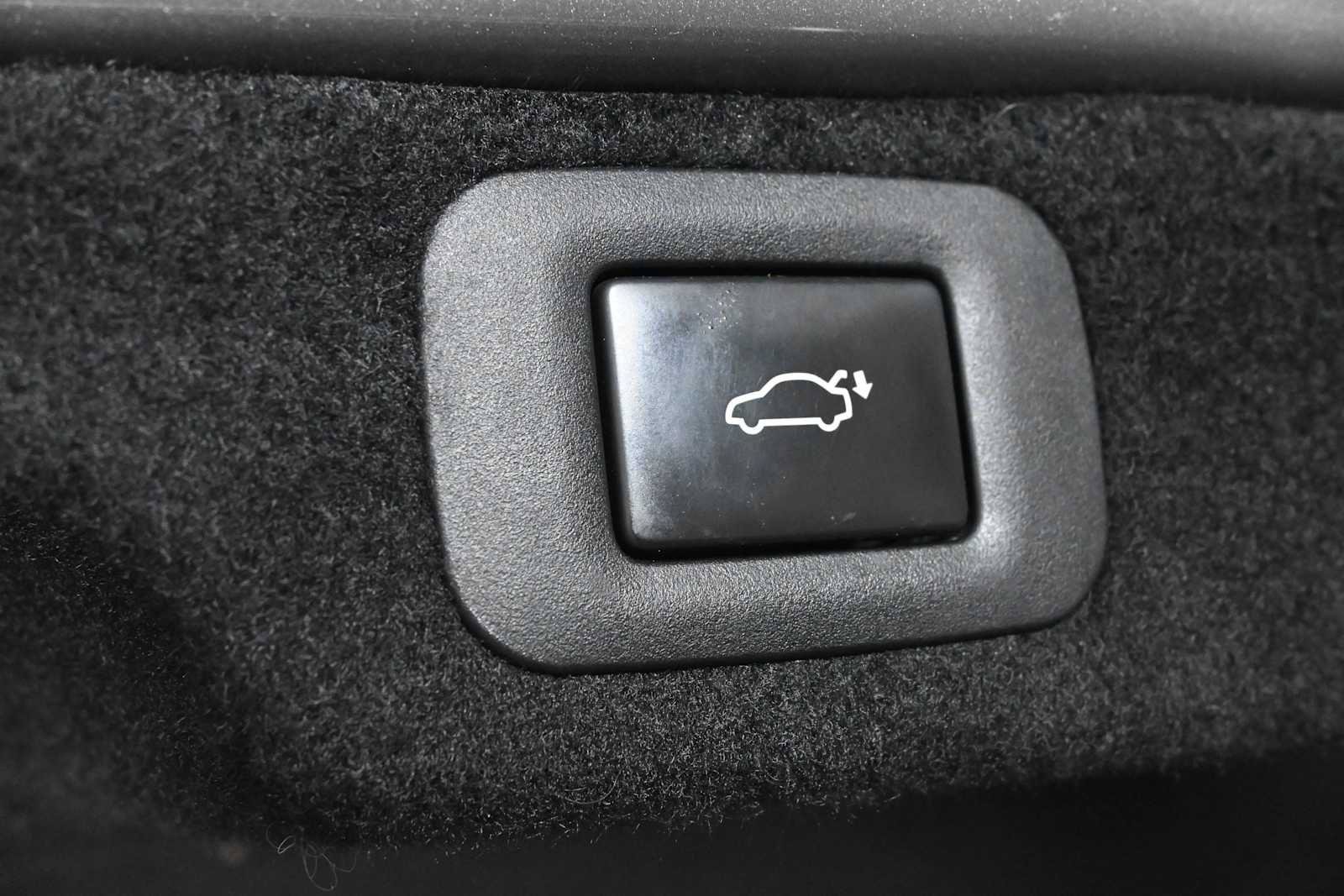 Used 2018 Lexus LS 500 w/ Interior Upgrade Package RWD image 10