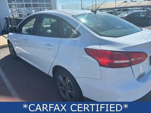 Used 2016 Ford Focus SE FWD image 3