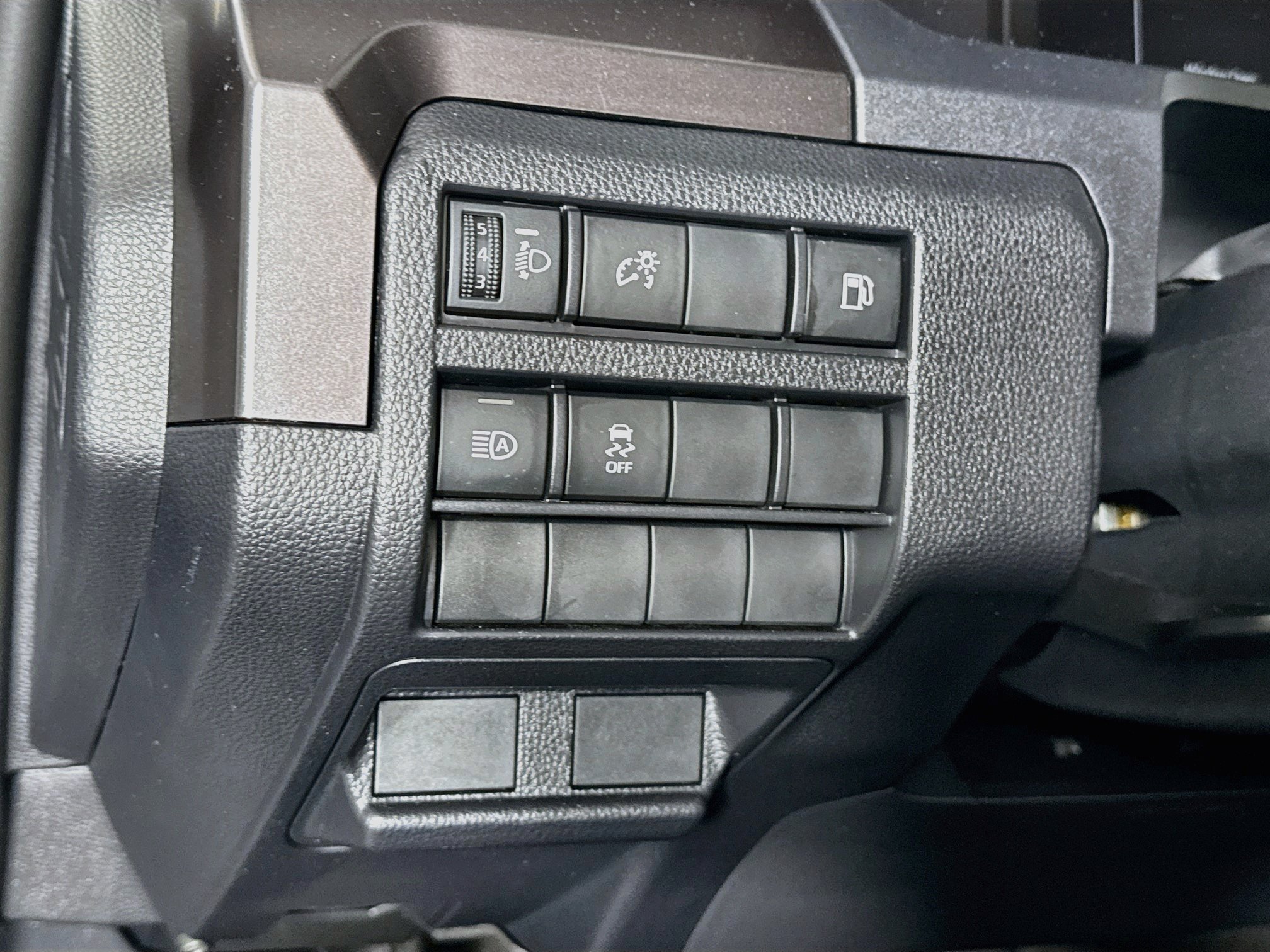 Certified 2026 Toyota 4Runner SR5 AWD/4WD image 11