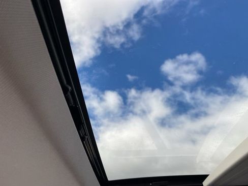 Used 2019 Chevrolet Traverse Premier w/ Redline Edition image 28