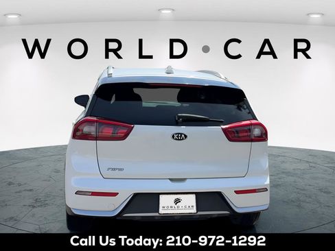 Used 2017 Kia Niro LX FWD image 6