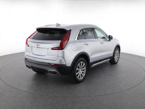 Used 2023 Cadillac XT4 Premium Luxury image 4