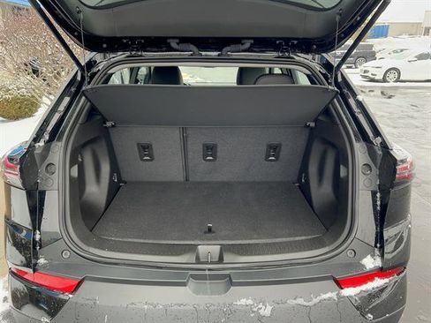 Used 2023 Chevrolet Bolt EUV Premier w/ Sun & Sound Package image 9