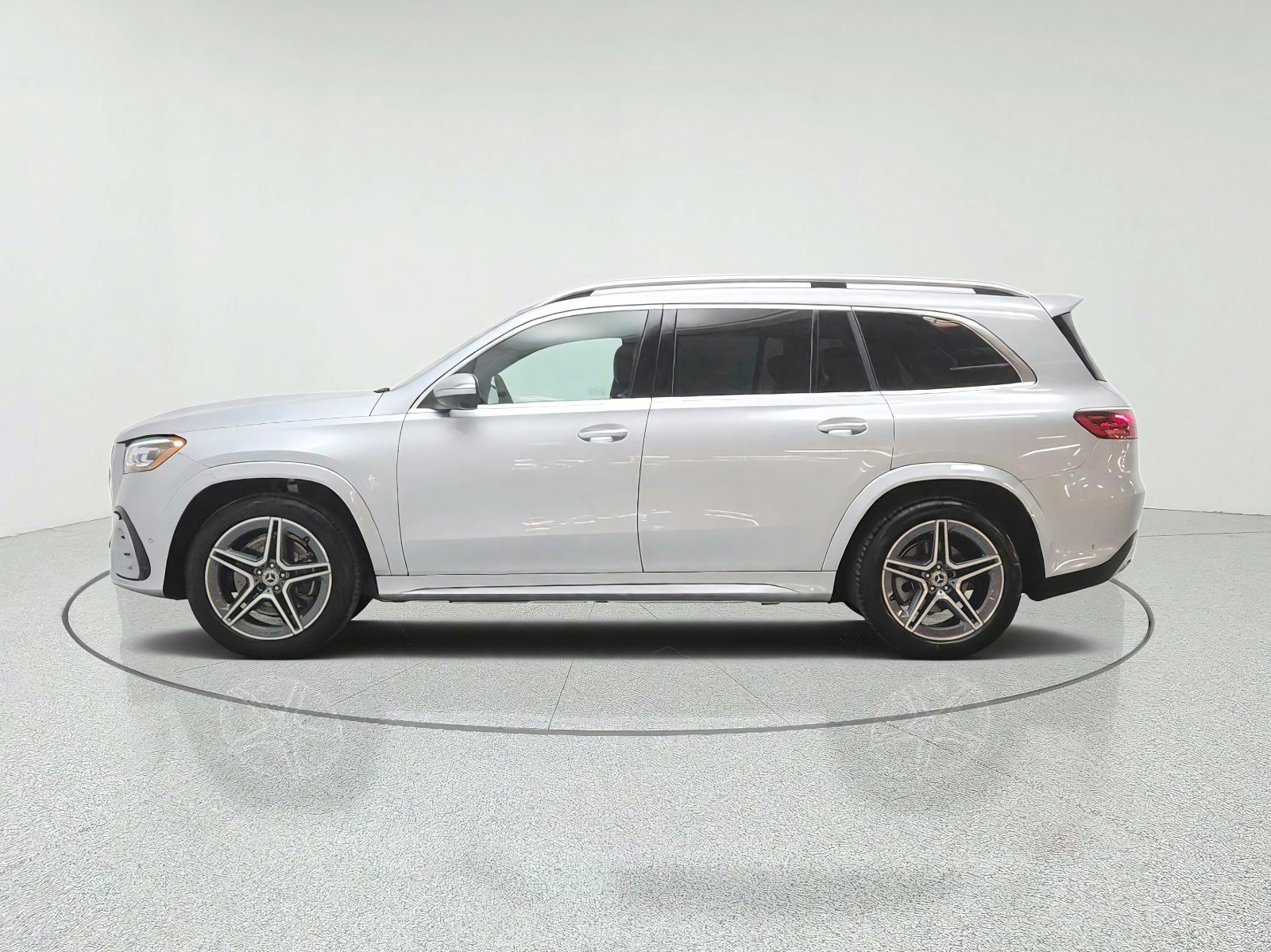 Certified 2025 Mercedes-Benz GLS 450 4MATIC w/ AMG Line Exterior image 8