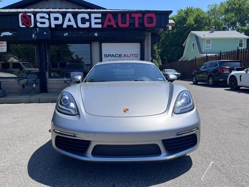 Used 2017 Porsche 718 Cayman RWD image 2