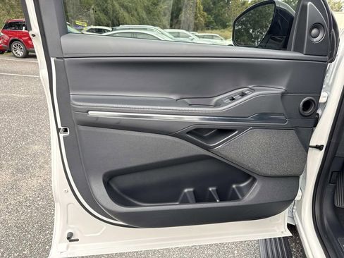 New 2025 Lincoln Navigator Reserve image 21