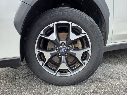 Used 2019 Subaru Crosstrek 2.0i Premium w/ Eyesight System image 27