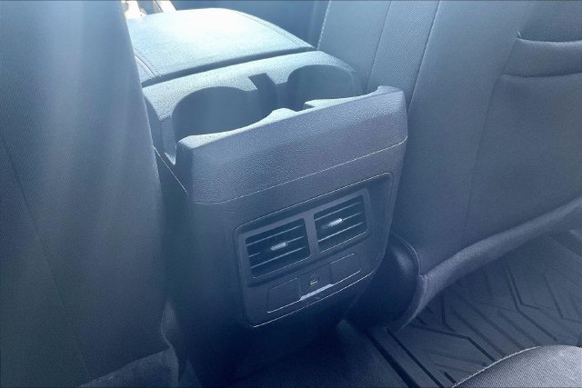 Used 2024 GMC Canyon Elevation RWD image 11