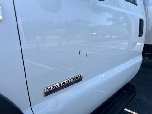 Used 2006 Ford F450 2WD Regular Cab Super Duty image 21