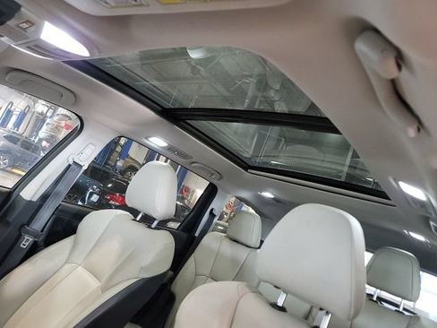Used 2022 Subaru Ascent Limited w/ Technology Package AWD/4WD image 9
