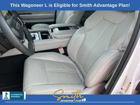 Used 2024 Jeep Wagoneer L Series II image 17