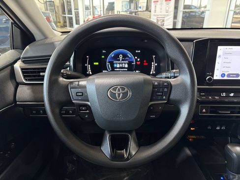 Certified 2025 Toyota Camry LE FWD image 14