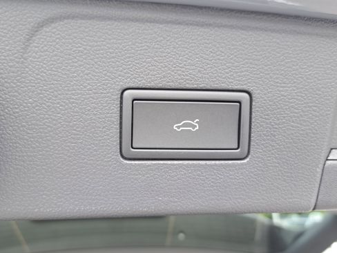 New 2026 Volkswagen Atlas Peak Edition AWD/4WD image 14