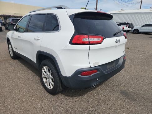 Used 2015 Jeep Cherokee Latitude FWD image 9