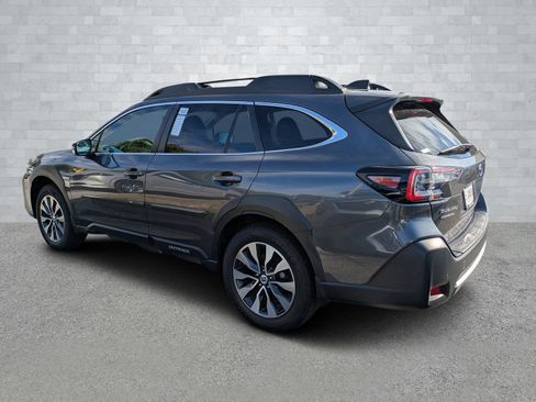 Used 2023 Subaru Outback Limited image 6