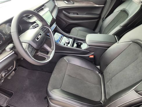 New 2026 Jeep Grand Cherokee Altitude AWD/4WD image 12