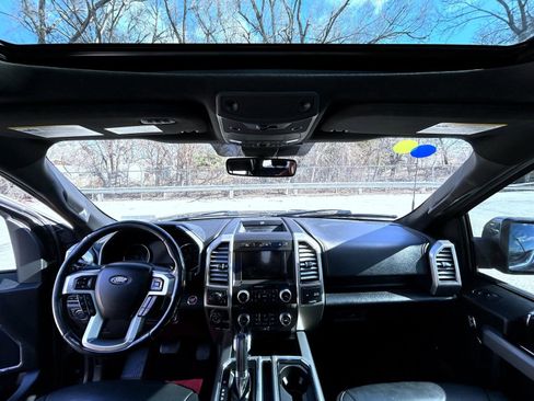 Used 2018 Ford F150 Platinum w/ Equipment Group 701A Luxury image 12