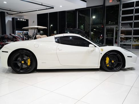 Used 2013 Ferrari 458 Spider RWD image 43