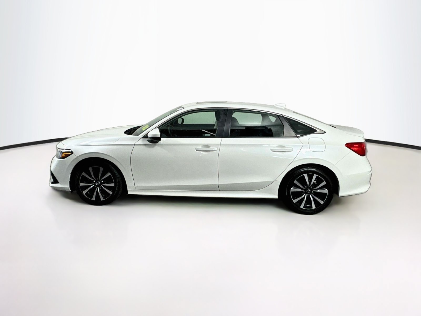 Used 2023 Honda Civic EX image 4