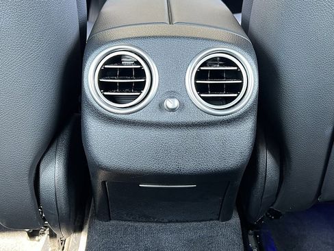 Used 2022 Mercedes-Benz E 350 Sedan image 43