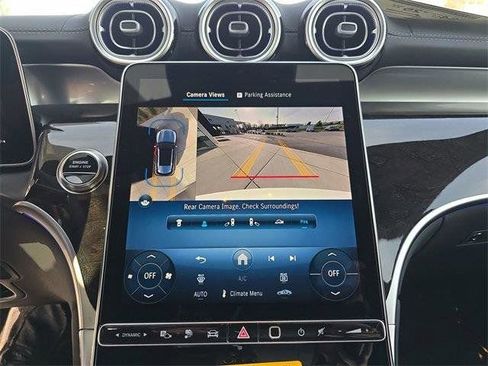 Used 2025 Mercedes-Benz GLC 350e 4MATIC image 31