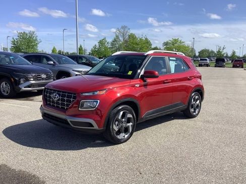 Used 2026 Hyundai Venue SEL FWD image 44