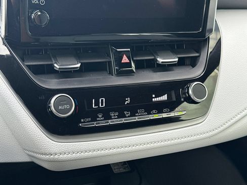 Used 2026 Toyota Corolla SE FWD image 17