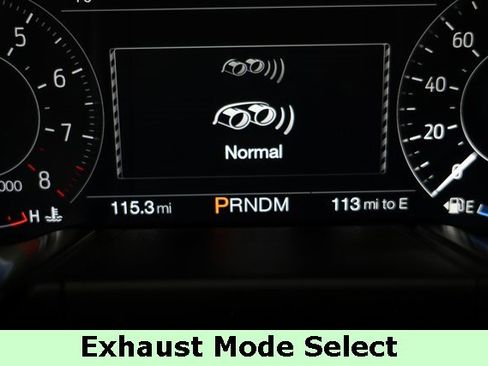 Used 2022 Ford Mustang Shelby GT500 w/ Technology Package image 28