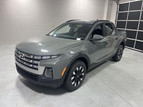 Used 2025 Hyundai Santa Cruz SEL FWD image 3