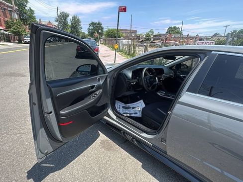 Used 2023 Hyundai Sonata SEL FWD image 9