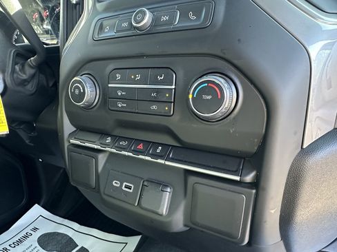 Used 2021 Chevrolet Silverado 1500 Custom Trail Boss image 12