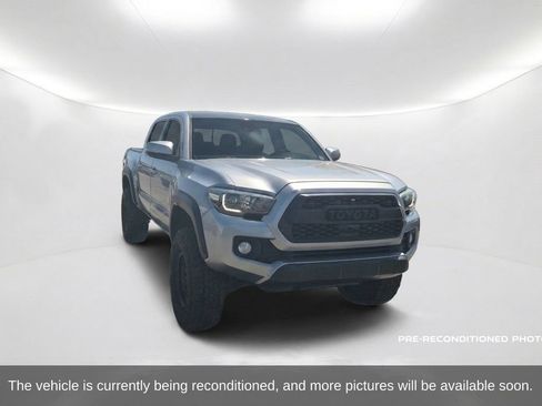 Used 2021 Toyota Tacoma TRD Off-Road w/ Technology Package AWD/4WD image 3