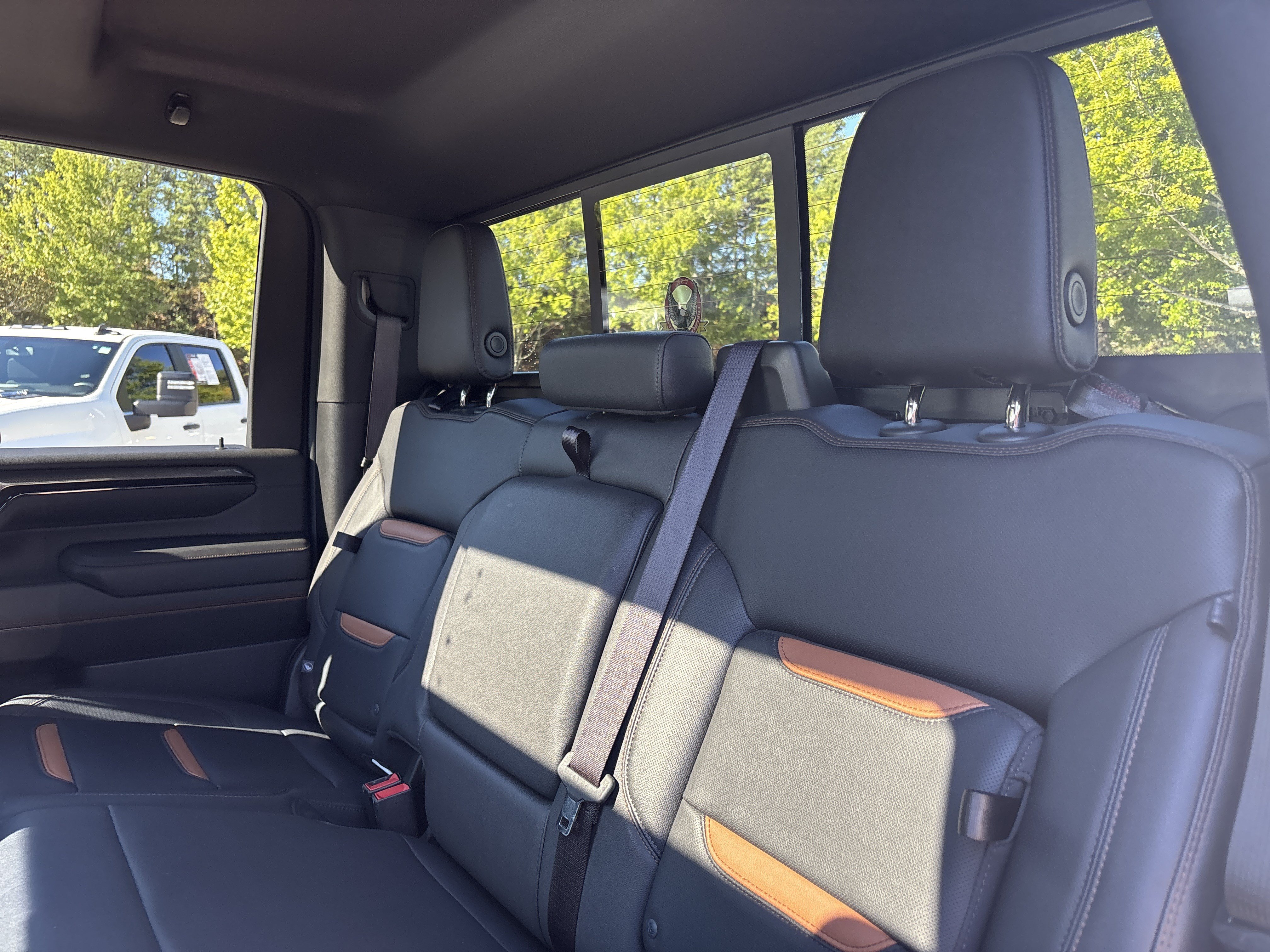 Used 2024 GMC Sierra 2500 AT4 w/ AT4 Premium Plus Package AWD/4WD image 15